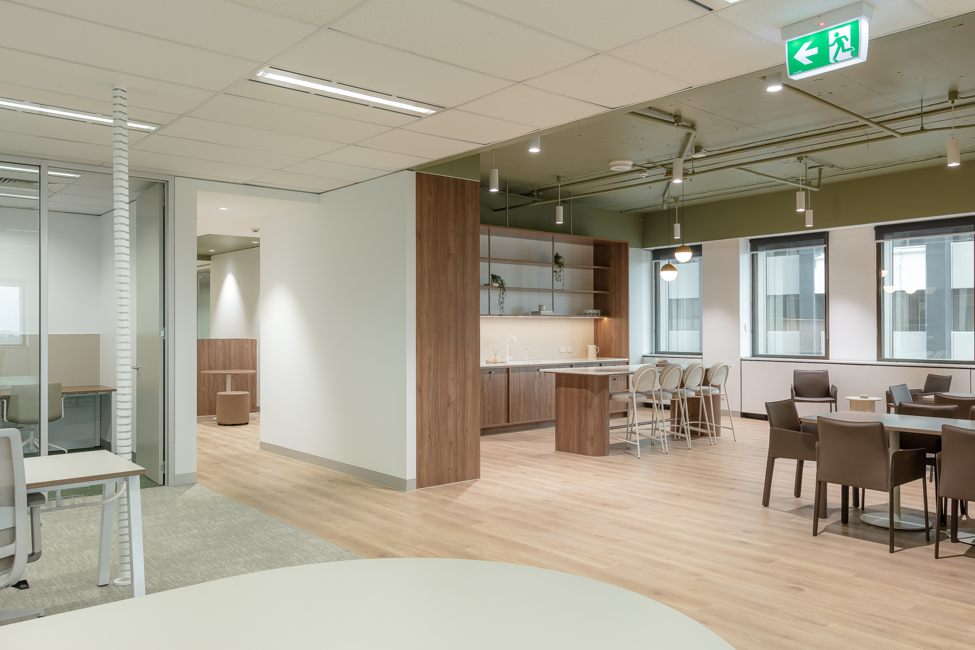 Level 14, 145 Eagle Street – Spec Suite - Growth Workplace Design ...